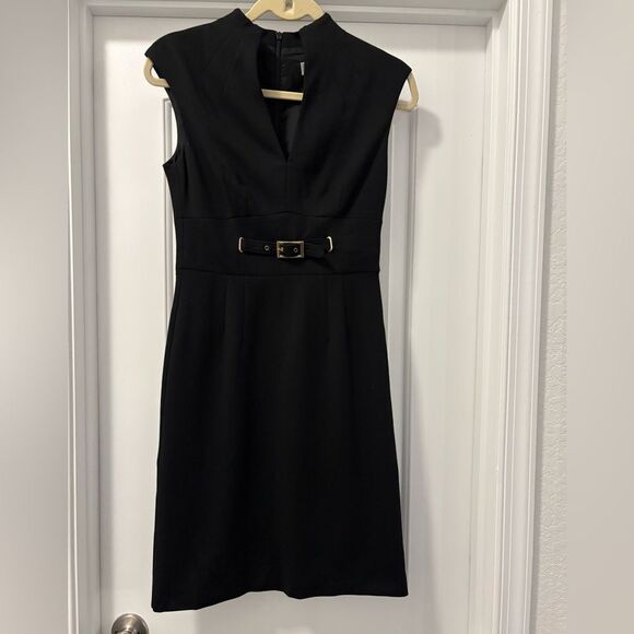 Trina Turk Sleeveless Shift Dress Size Small Gold Hardware Lined - Picture 1 of 7